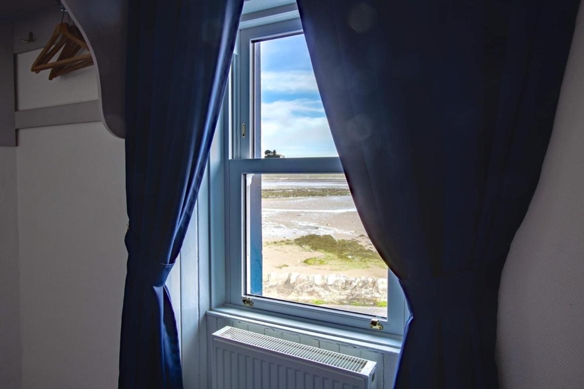 The Harbour Inn Garlieston Bagian luar foto