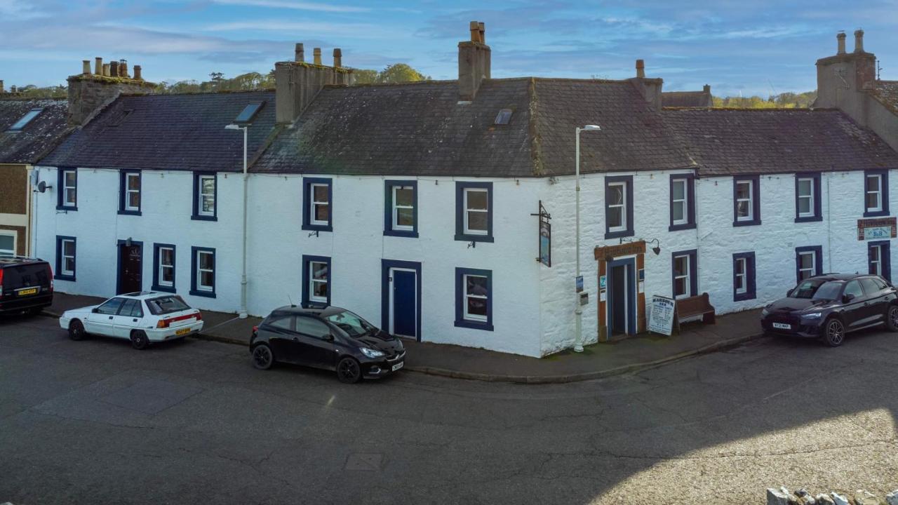 The Harbour Inn Garlieston Bagian luar foto