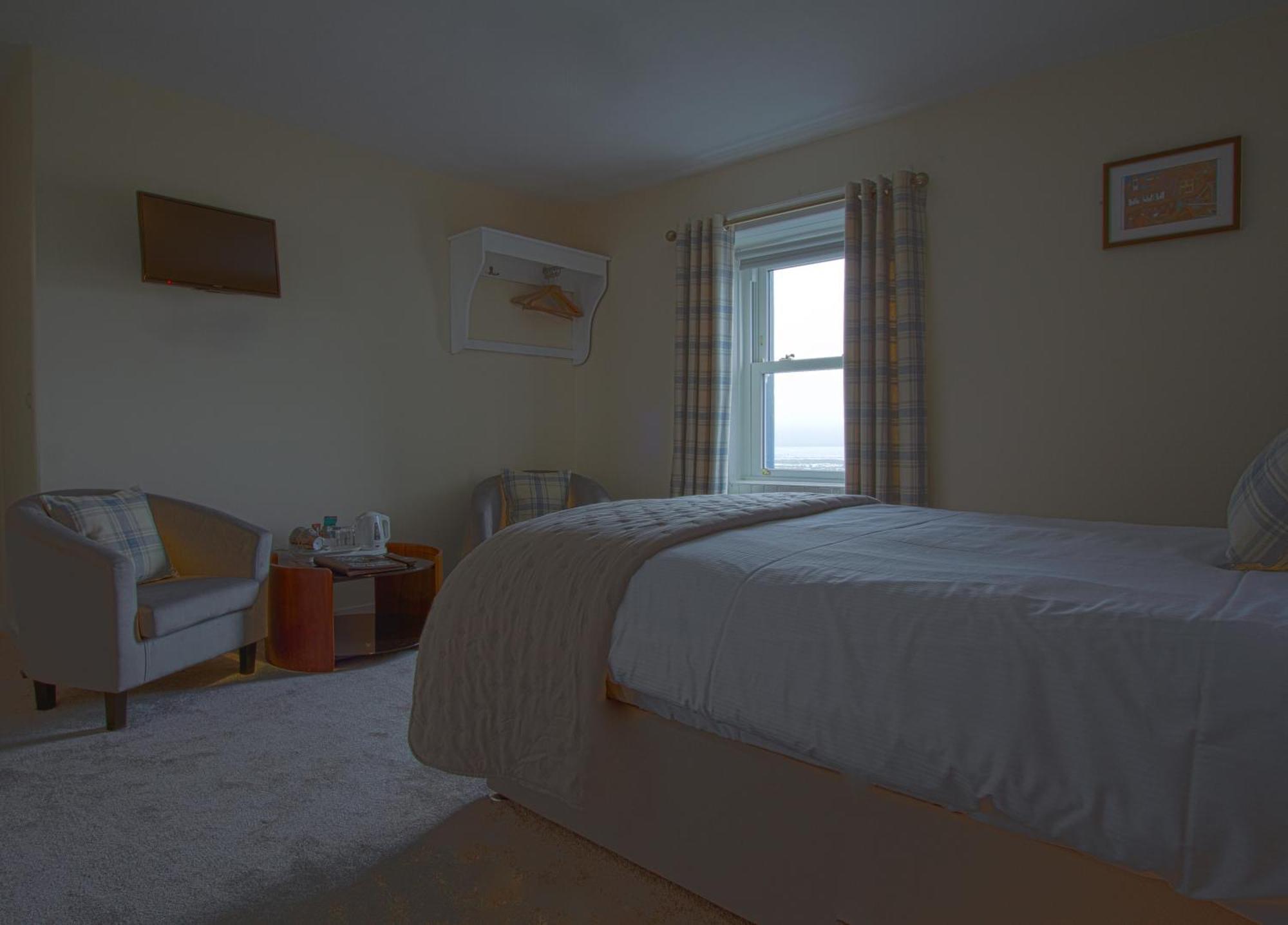 The Harbour Inn Garlieston Bagian luar foto