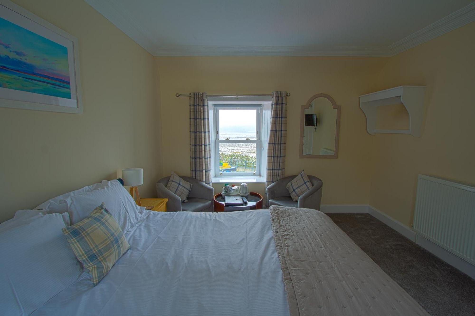 The Harbour Inn Garlieston Bagian luar foto